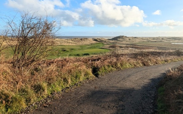 Path to Warkworth Beach